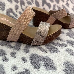 Blowfish Tan and Brown Sandals Two-Strap Slide size 9